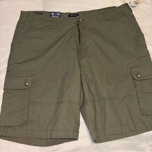 NWT Nautica shorts size 40